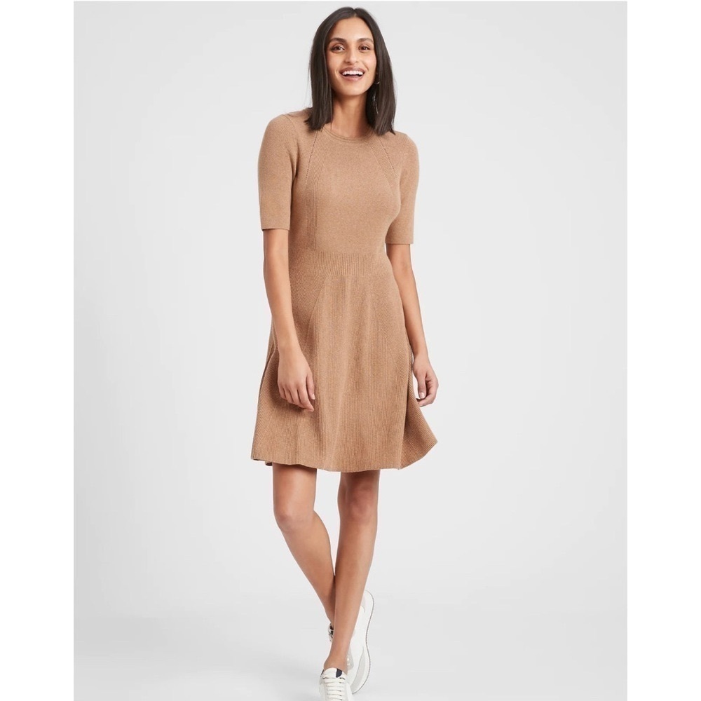 Banana Republic textured fit flare dress medium